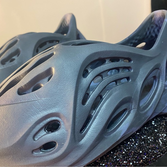 Yeezy Foam Runner - Picture 1 of 7